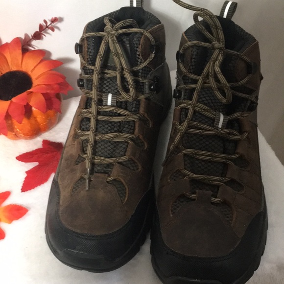 Ozark Trail Outdoor Equipment lace up hiking boot size 9 - Picture 2 of 8